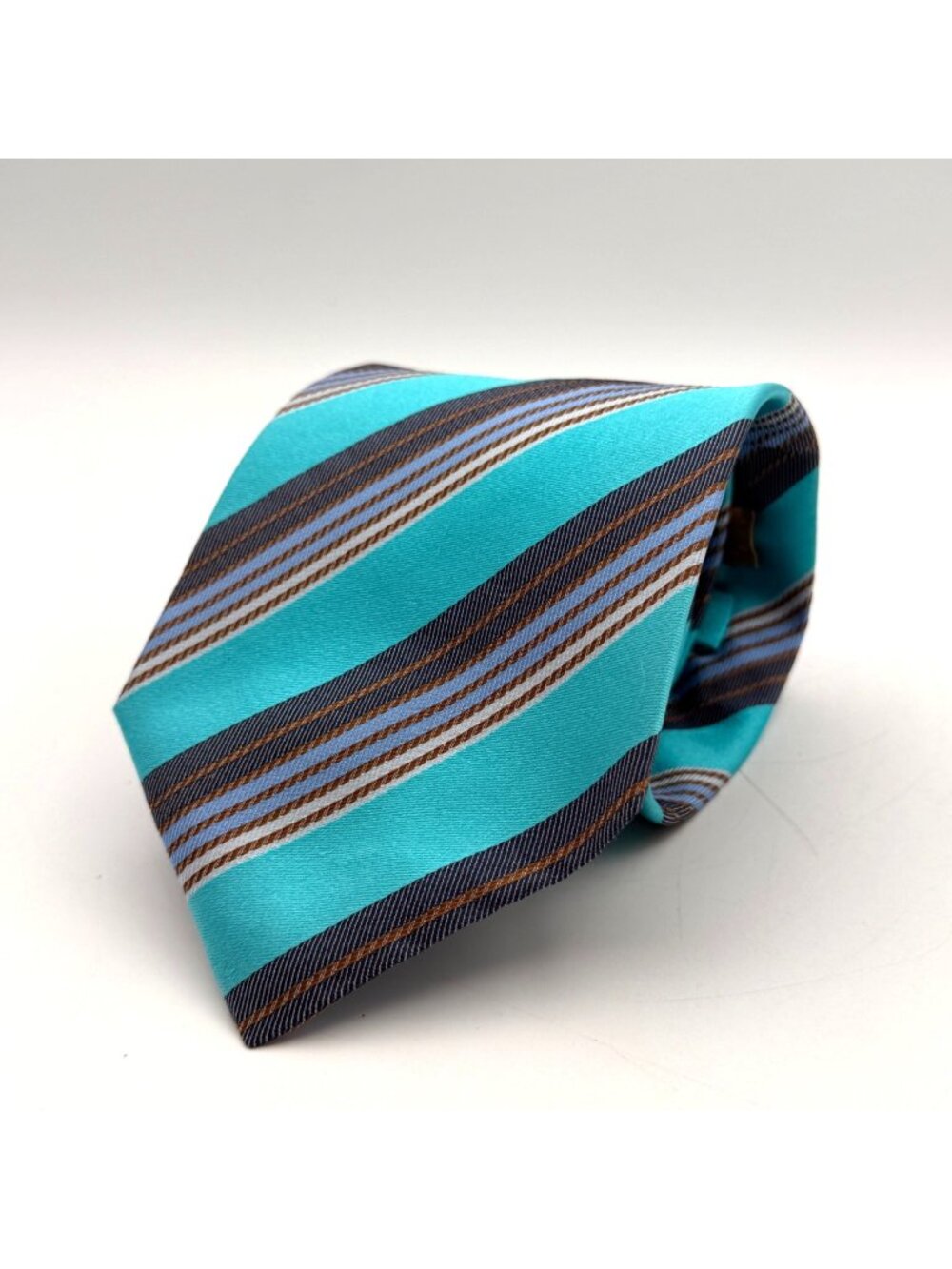 Fratelli Moda Blue Diagonal Stripe 100% Pure Silk Tie 59" x 4"